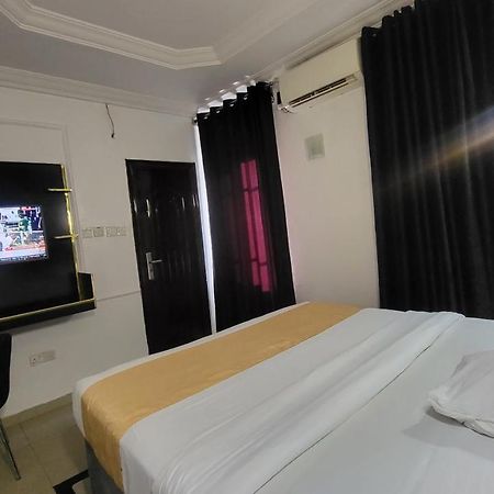 Palazzo Apartments Ikeja Extérieur photo