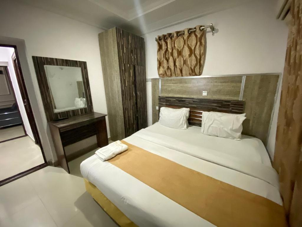Palazzo Apartments Ikeja Extérieur photo